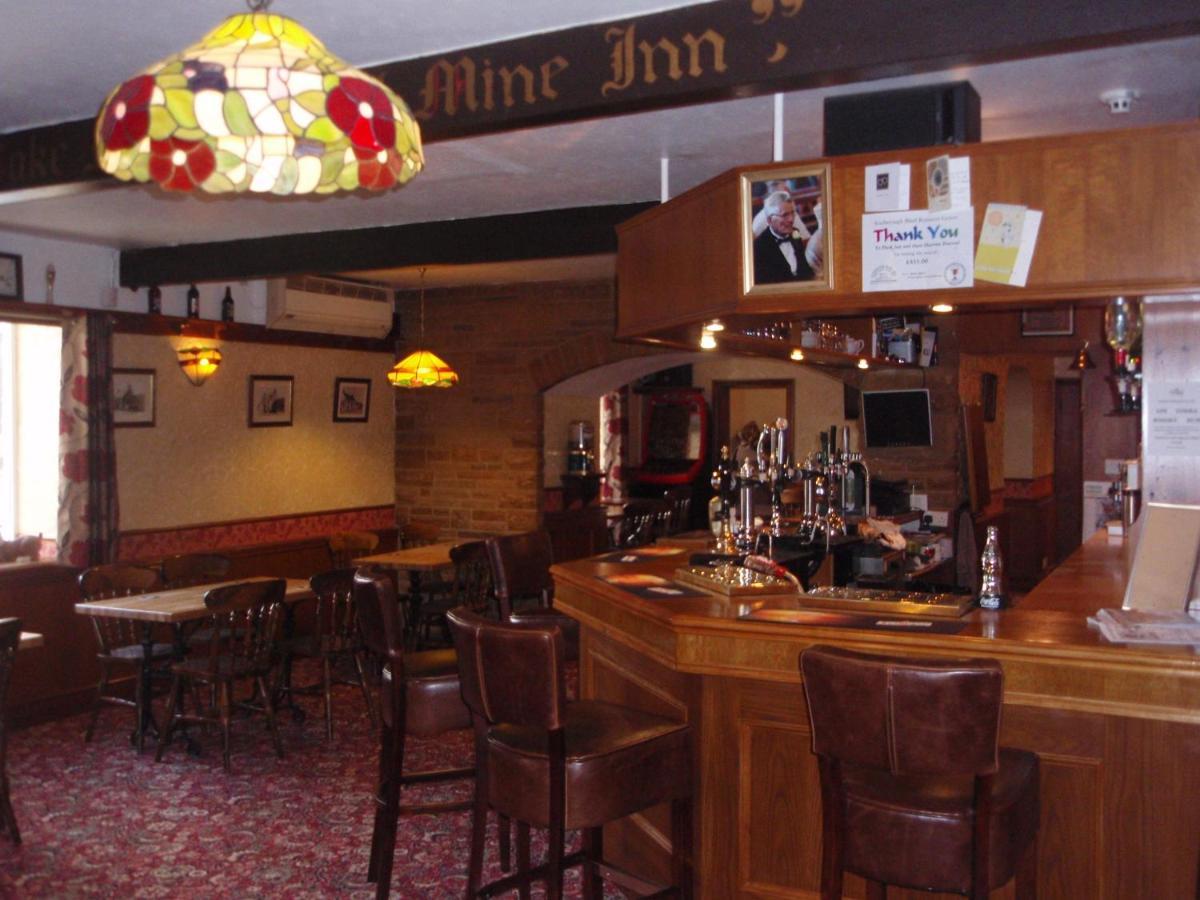 The Flask Inn Robin Hood's Bay Eksteriør billede
